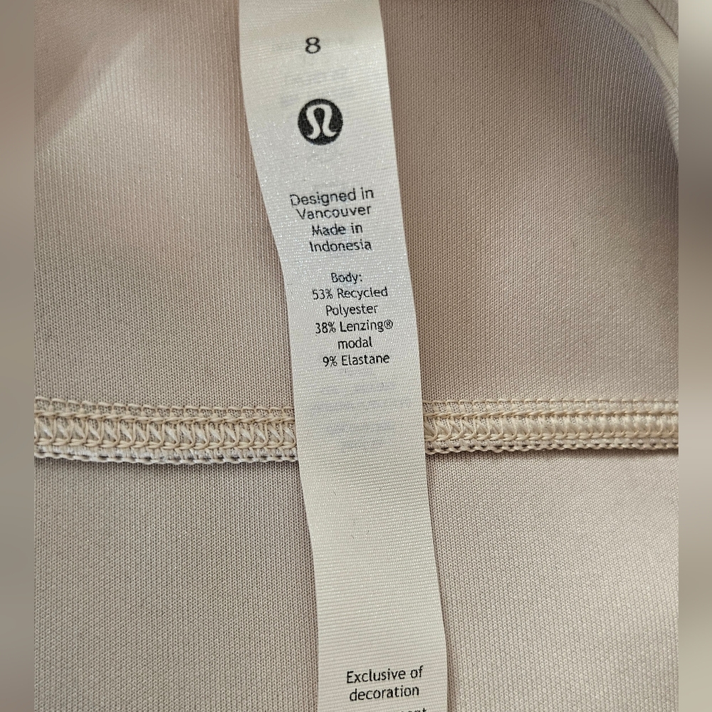 Lululemon Softstreme Perfectly Oversized Cropped Size 8 - Picture 6 of 9